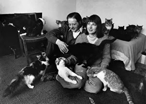 John and Rita Jennings pictured with some of their cats. March 1981 P011930 John and Rita Jennings pictured with some of their cats. March 1981 P011930