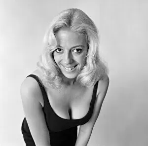 Images Dated 20th December 1970: Julie Goodyear, who plays barmaid Bet Lynch in Coronation Street. 20th December 1970