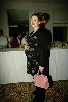 Images Dated 30th November 1998: Kate Beckinsale actress November 1998, pregnant at the Evening Standard Theatre Awards