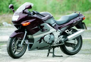 Kawasaki 600 ZZR motorcycle road record June 1998 motoring supplement purple Kawasaki 600 ZZR motorcycle road record June 1998 motoring supplement purple