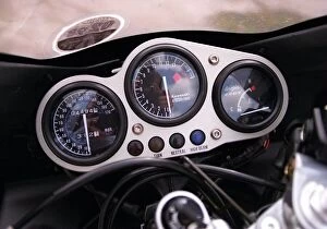 Images Dated 12th August 1997: Kawasaki Ninja Motorbike Zx August 1997 Control Panel Dials