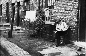 Keeping up standards in Jarrow. Circa 1936 Keeping up standards in Jarrow. Circa 1936