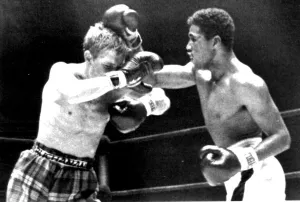 Ken Buchanan Boxer Of Edinburgh Scotland Ducks Under Right Thrown By Ismael Laguna Ken Buchanan Boxer Of Edinburgh Scotland Ducks Under Right Thrown By Ismael Laguna