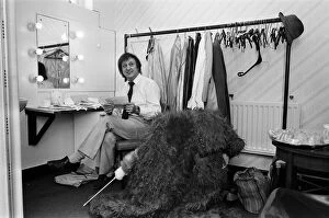 Images Dated 3rd September 1989: Ken Dodd in dressing room number 1 at Southport Theatre. 3rd September 1989