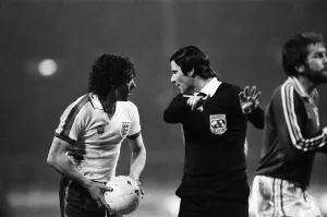 Kevin Keegan talks to the referee during England v Republic of Ireland Kevin Keegan talks to the referee during England v Republic of Ireland