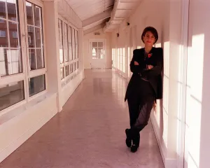 Kirsty Wark TV presenter at work November 1998 leaning on wall in corridor Kirsty Wark TV presenter at work November 1998 leaning on wall in corridor