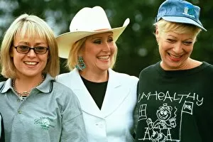 Images Dated 27th September 1999: L / R Actresses Tracie Bennett, Carol Harrison and Denise Welch at the charity golf