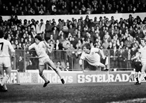 Images Dated 12th December 1981: Leeds United 0 v. Tottenham Hotspur 0. Decemebr 1981 MF04-04-021
