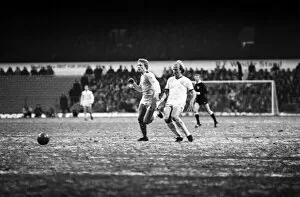Images Dated 12th December 1981: Leeds United 0 v. Tottenham Hotspur 0. Decemebr 1981 MF04-04-015