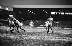 Images Dated 12th December 1981: Leeds United 0 v. Tottenham Hotspur 0. Decemebr 1981 MF04-04-034