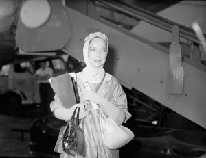 Lillian Gish in London holding a script August 1957 Lillian Gish in London holding a script August 1957