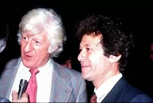 Images Dated 25th November 1982: Lionel Blair actor, entertainer and dancer with Jon Pertwee at the 30th anniversary of