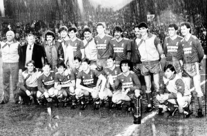 Liverpool football team at Anfield with the Canon League Trophy 1986 Liverpool football team at Anfield with the Canon League Trophy 1986