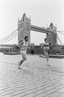 Images Dated 9th May 1982: London Marathon 1982, Sponsored by Gillette, Sunday 9th May 1982. Tower Bridge