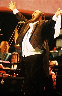 Luciano Pavarotti opera singer in Hyde Park concert Luciano Pavarotti opera singer in Hyde Park concert