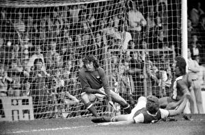 Luton Town. vs. Arsenal. August 1977 77-04352-009 Luton Town. vs. Arsenal. August 1977 77-04352-009