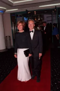 Lynda Bellingham Actress August 98 With unidentified man at the premiere of Lynda Bellingham Actress August 98 With unidentified man at the premiere of