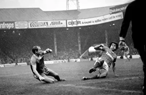 Manchester City 0 v. Notts Forest 0. Division 1 Football.. October 1981 MF04-07-021 Manchester City 0 v. Notts Forest 0. Division 1 Football.. October 1981 MF04-07-021