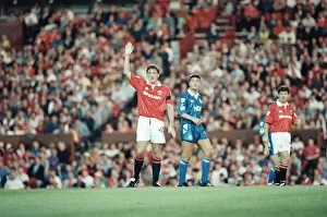 Images Dated 19th August 1992: Manchester United 0 - 3 Everton, Premier League match at Old Trafford. Steve Bruce
