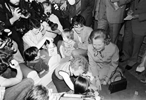 Images Dated 11th July 1980: Margaret Thatcher July 1980 visits Toynbee Hall in the East End with children