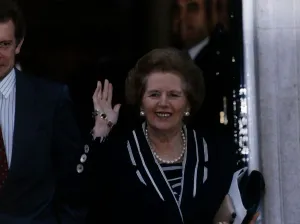 Margaret Thatcher outside Number 10 Downing Street waving November 1990 Margaret Thatcher outside Number 10 Downing Street waving November 1990