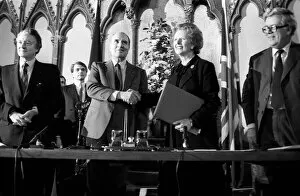 Images Dated 12th February 1986: Margaret Thatcher signs Channel Agreement Feb 1986 with Francois Mitterrand