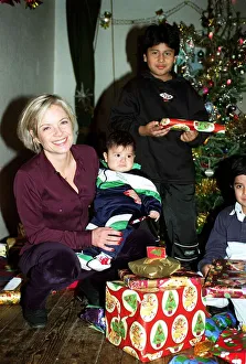 Mariella Frostrup TV Presenter/Film Critic December 1997 Handing out christmas presents Mariella Frostrup TV Presenter/Film Critic December 1997 Handing out christmas presents