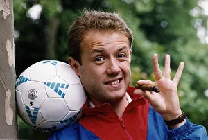 Mark Burdis Actor Holding football and cigar Dbase A©Mirrorpix Mark Burdis Actor Holding football and cigar Dbase A©Mirrorpix