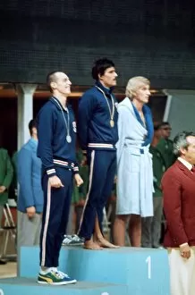 Images Dated 1st September 1972: Mark Spitz swimmer 1972 Munich Olympics on rostrum receiving gold medal track suit