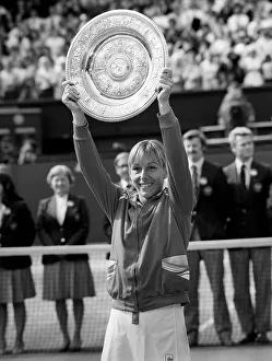Martina Navratilova wins the Wimbledon womens final 1982 against Chris Evert on centre Martina Navratilova wins the Wimbledon womens final 1982 against Chris Evert on centre