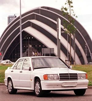 Images Dated 16th July 1998: MERCEDES 190 E July 1998 used car feature white car Road Record