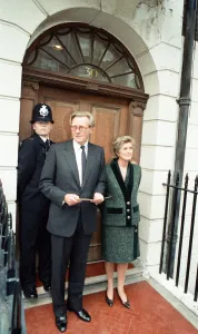 Michael Heseltine launches his Conservative party leadership challenge alongside his wife Michael Heseltine launches his Conservative party leadership challenge alongside his wife