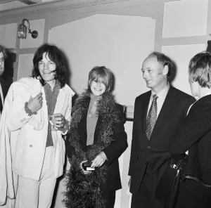 Mick Jagger and Marianne Faithfull talking to Lord and Lady Montagu at the premiere of Mick Jagger and Marianne Faithfull talking to Lord and Lady Montagu at the premiere of