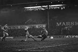 Images Dated 12th January 1980: Middlesbrough verses Manchester United, played at Ayresome Park, Middlesbrough