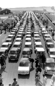 The Mini was 30 years old yesterday August 1989 Mini owners took their cars to The Mini was 30 years old yesterday August 1989 Mini owners took their cars to