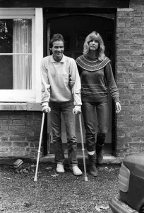 00000 Prints: Barry Sheene Print - October 1982 Photo on Crutches