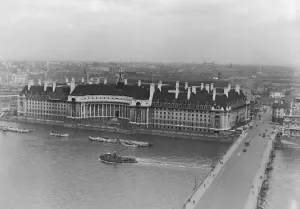 00001 Prints: Aerial View of London 1950 County Hall Print