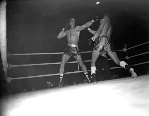 00002 Prints: Randolph Turpin vs Alex Buxton Boxing Print 13/2/1952