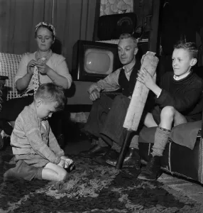 00013 Prints: Print of Family Life in Oldham, 1952