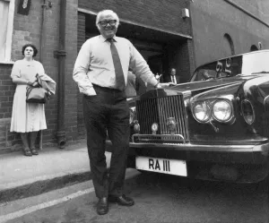 00024 Prints: Sir Richard Attenborough leans on a Rolls Royce car Print