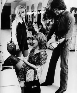 00029 Prints: 1975 Film Print of Shampoo Starring Goldie Hawn and Warren Beatty