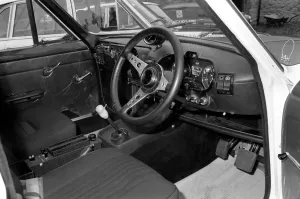 00032 Prints: British Leyland Motor Corporation Print: Triumph 2.5 P.I. Rally Car (1969)