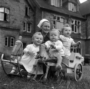 00032 Prints: Black and white photograph print of Erith Home for unmarried mothers