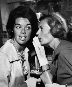 00036 Prints: November 1960 Womans Mirror Print
