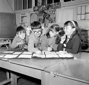 00039 Prints: Children at St. Aidens R.C. Junior School work on their school newspaper print