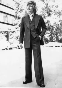 00040 Prints: 1974 Hardy Amies New Look Suit Print for Young Men