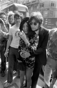 00044 Prints: Yoko Ono launches Grapefruit with John Lennon, July 1971 Print