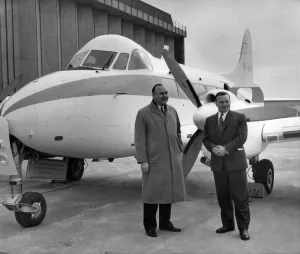 00045 Prints: Black and white print of Lord Robens with a De Havilland Dove aircraft