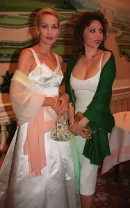 00046 Prints: Jerry Hall and Marie Helvin at the 1996 BAFTA Awards Print