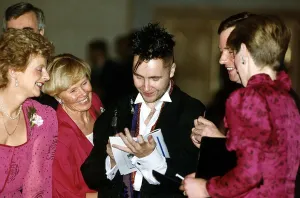 00054 Prints: Nigel Kennedy Signing Autographs Print (00054)